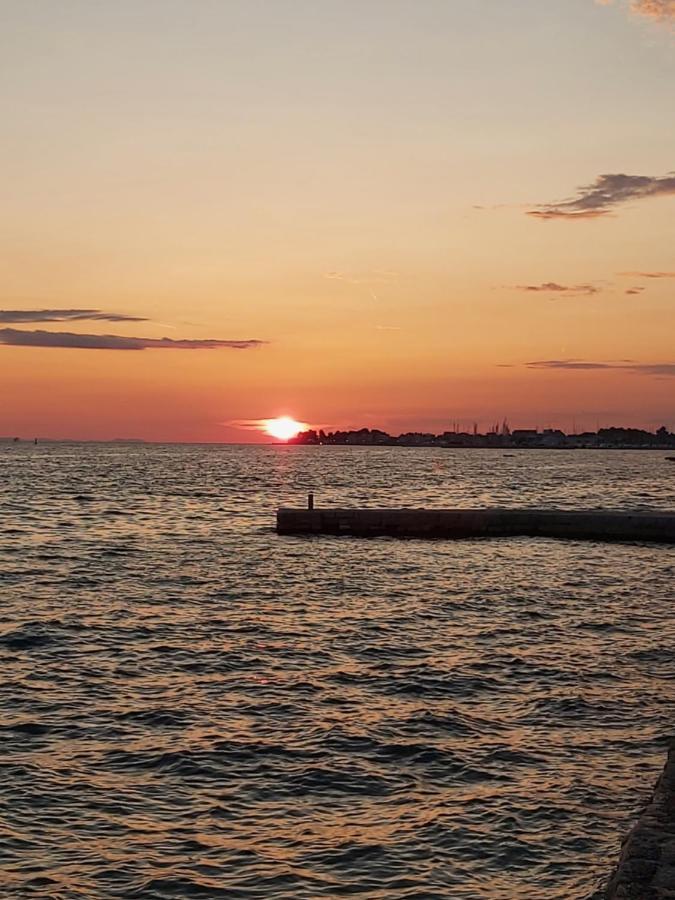 Apartman Luce With Shared Pool Zadar Buitenkant foto