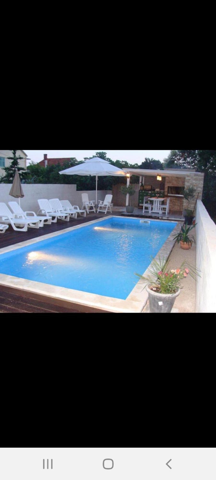 Apartman Luce With Shared Pool Zadar Buitenkant foto