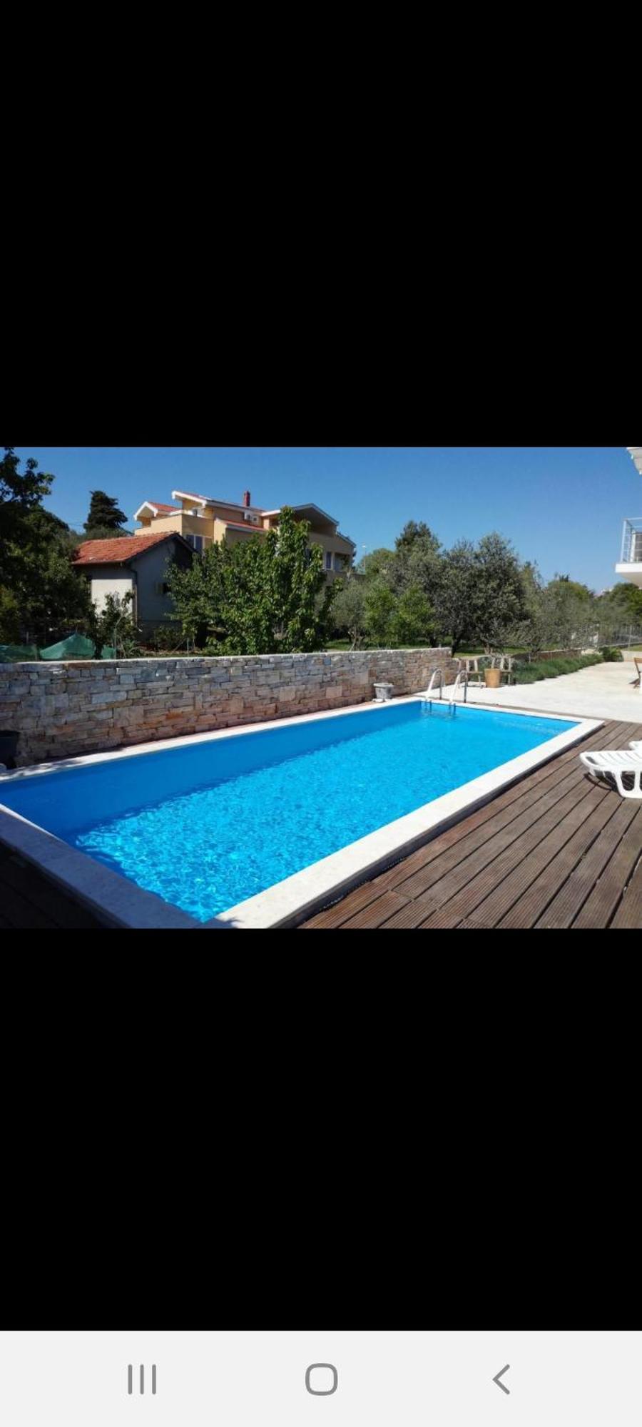 Apartman Luce With Shared Pool Zadar Buitenkant foto